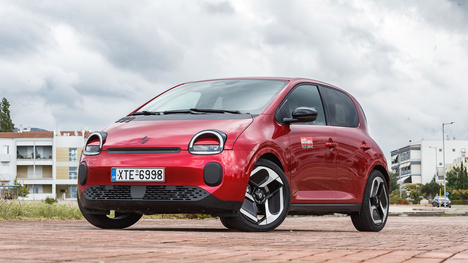 Δοκιμή Renault Twingo E-Tech 80 PS: Μικρό στο μάτι, μεγάλο στην πόλη